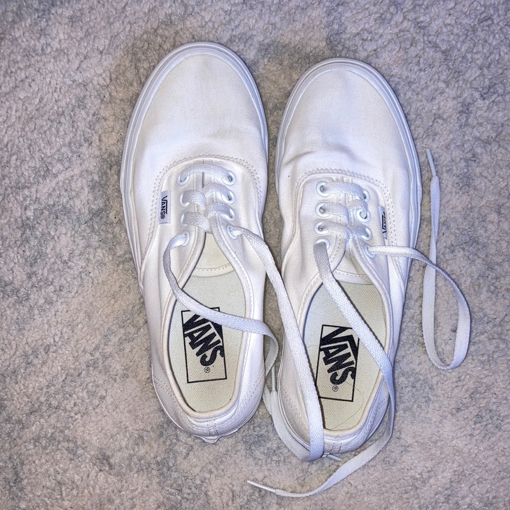White vans in great condition! Size 7 women’s